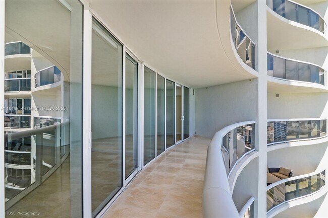 Building Photo - 17201 Collins Ave