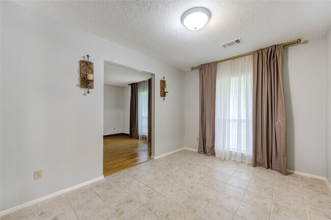 Building Photo - 16019 Fathom Ln