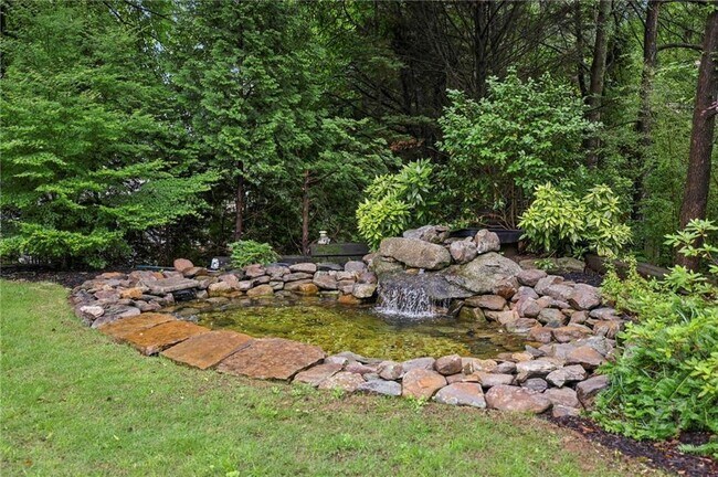 Building Photo - 2503 Regency Lake Dr