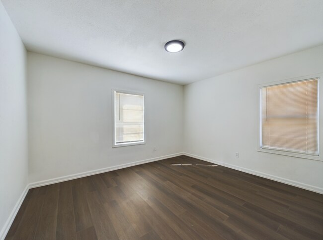 Building Photo - 8600 Countryshire Ln