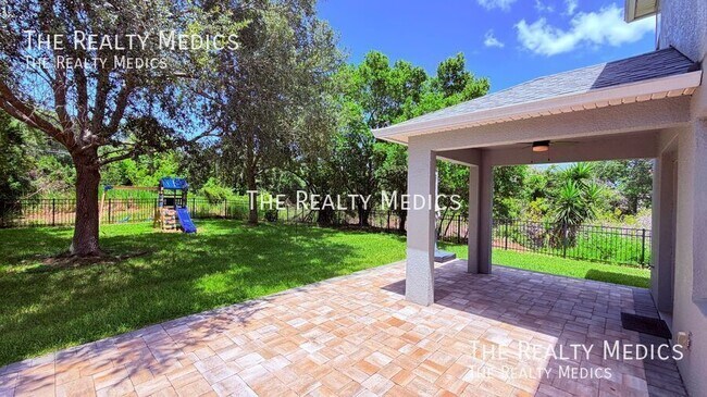 Building Photo - 10263 Malpas Point