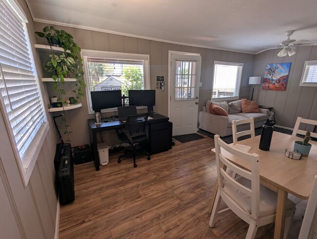 Building Photo - Bayard/Sapphire