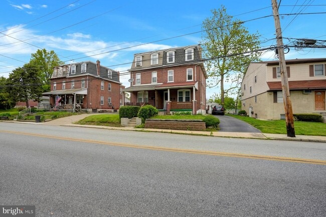 Primary Photo - 122 Fairview Rd