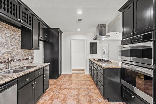 Building Photo - 1132 18th Ave N