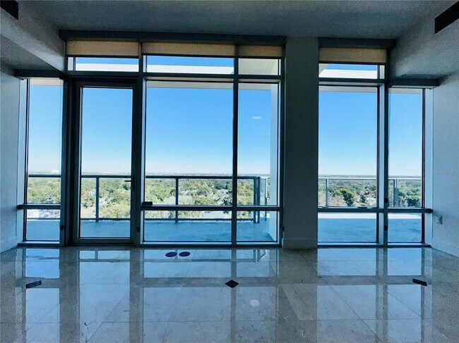 Building Photo - 101 S Eola Dr