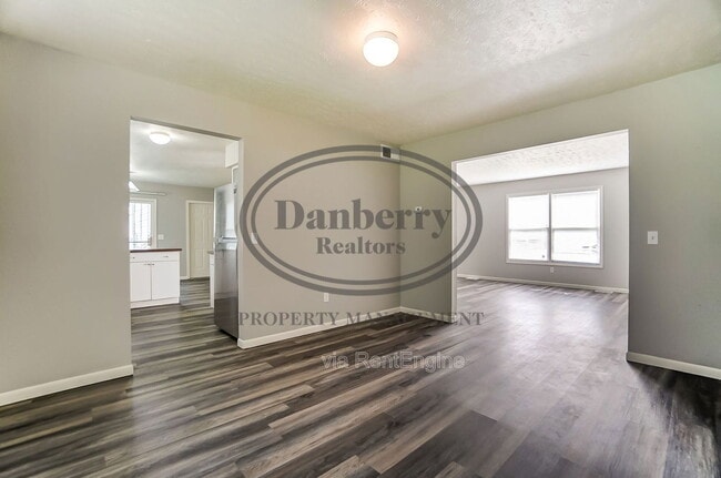 Building Photo - 1103 Searles Rd