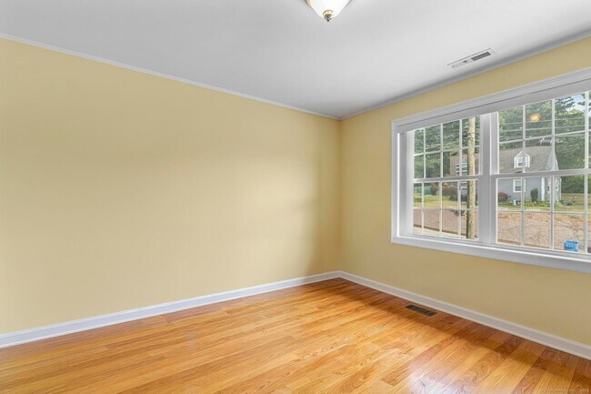 Building Photo - 55 Allen St