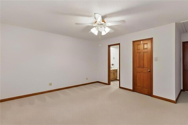 Building Photo - 16 Jacqueline Ct