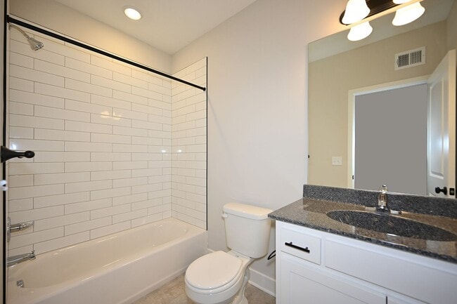 Building Photo - For Rent-Beautiful New 4 Bedroom, 3 bathro...