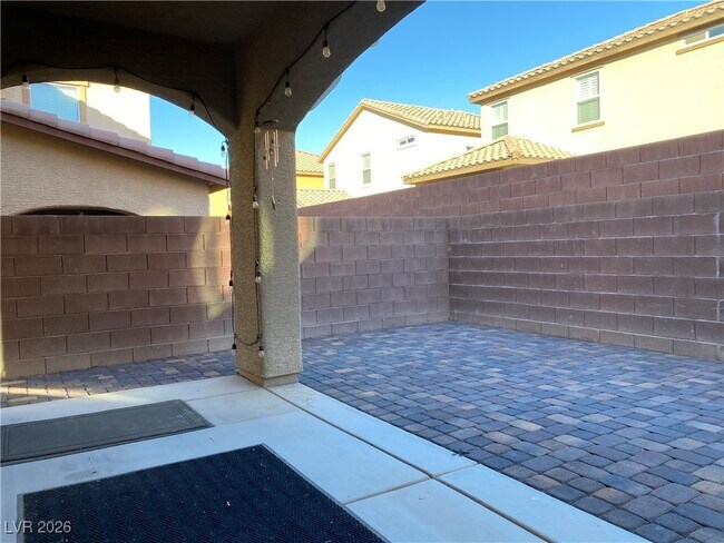 Building Photo - 11046 Fort Bowie St