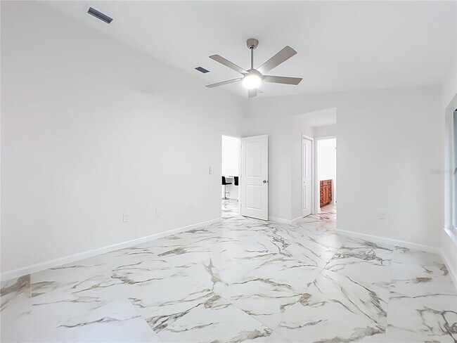 Building Photo - 11148 Pinewood Cove Ln