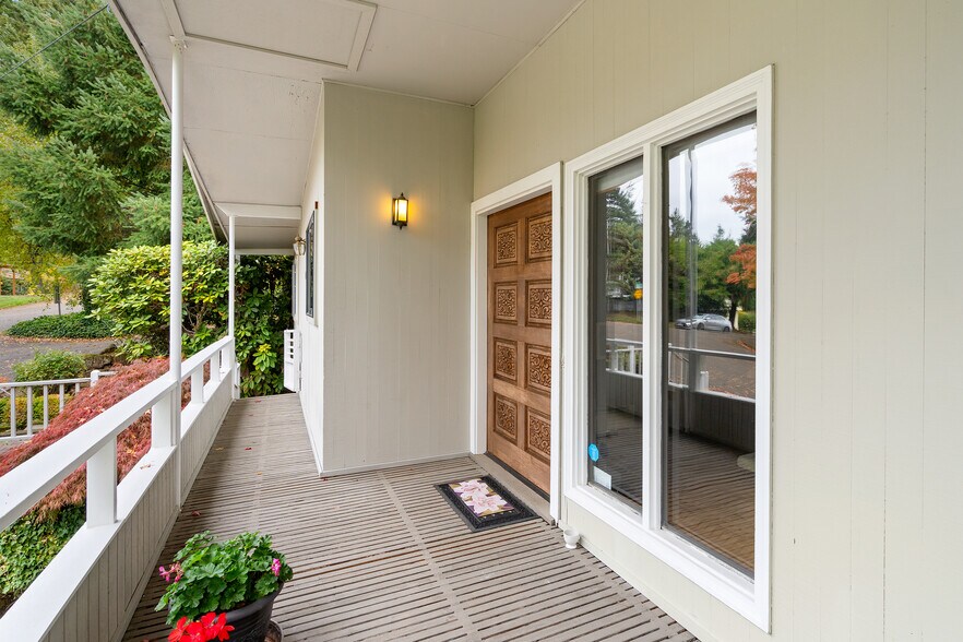 Building Photo - 6008 SW 21st Ave