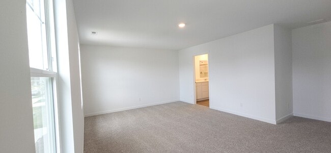 Building Photo - 4215 Viceroy St
