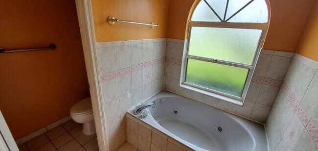 Building Photo - 780 Americana Ct