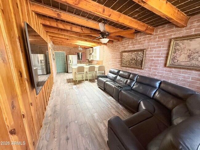 Building Photo - 3032 N 32nd St