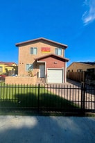 Building Photo - 829 E 84th St