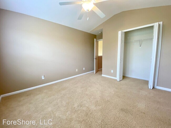 Building Photo - 4 br, 3.5 bath House - 2151 Blakers Blvd