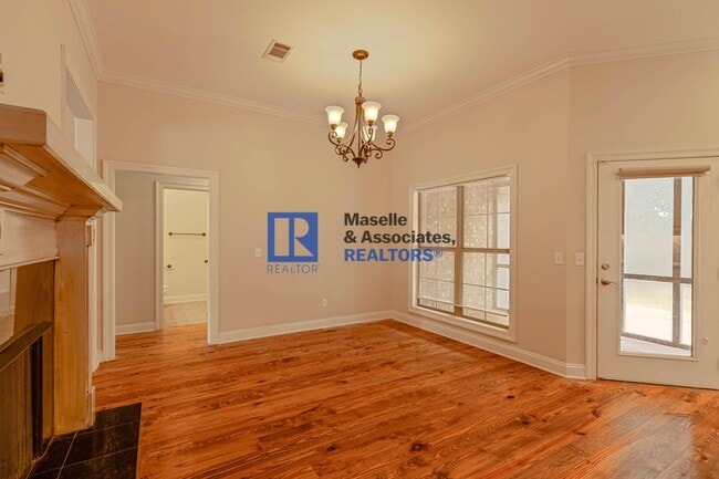 Building Photo - 3 Bed/2 Bath Home in Stillhouse