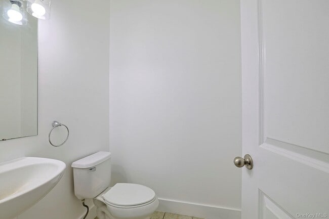 Building Photo - 38 E Parmenter St