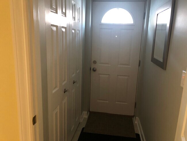 Entry - 2439 W Augusta Blvd