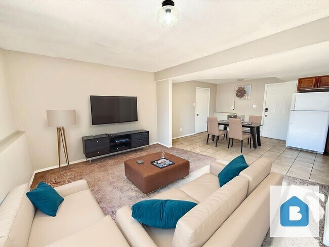 Primary Photo - 603 W Routt Ave