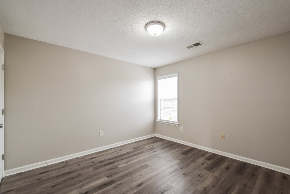 Building Photo - 9922 Lacee Ln