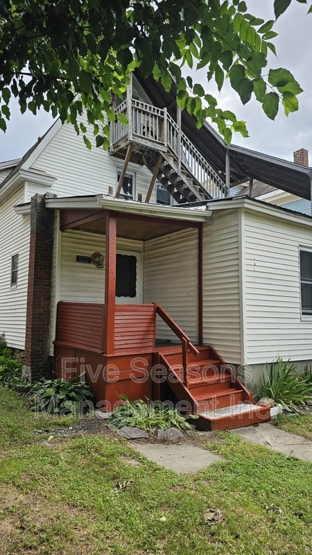 Building Photo - 205 N Willard St