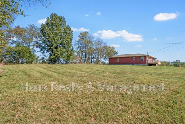 Building Photo - 7847 US-41