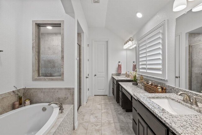 Building Photo - 3824 Ashbury Rd