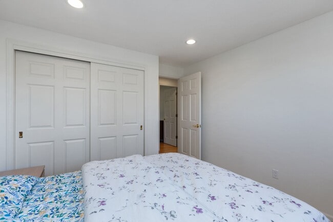 Building Photo - Beautiful 4 Bedroom Home in Richmond