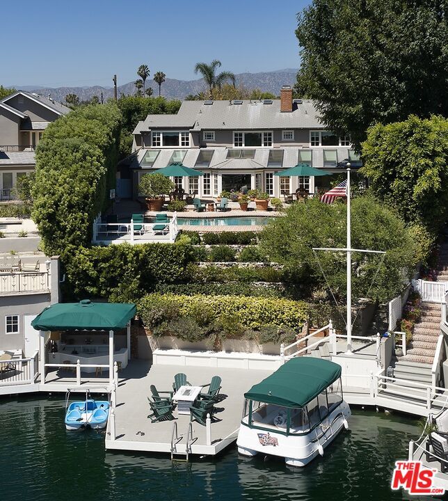 Building Photo - 10030 Toluca Lake Ave