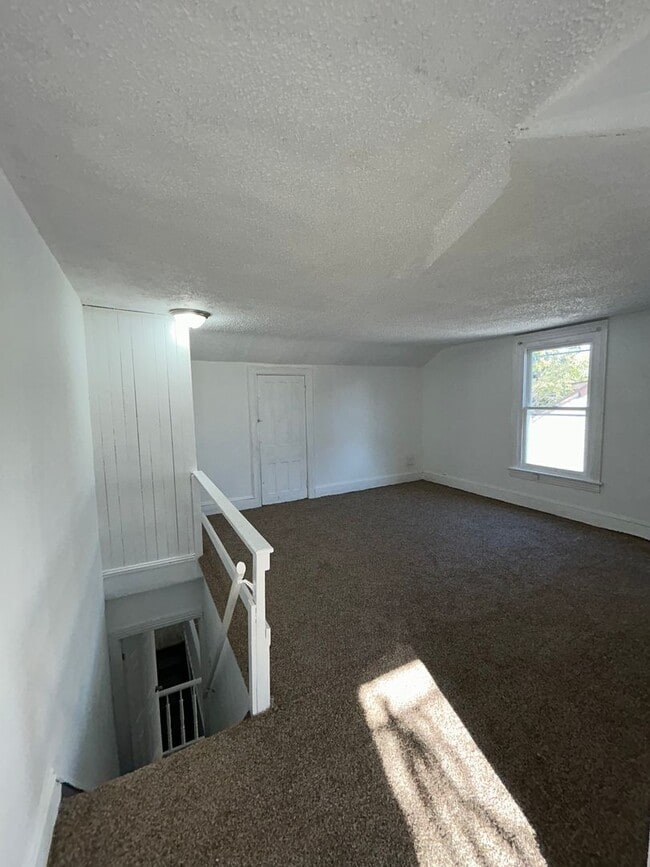Building Photo - 298 Rutherford Ave