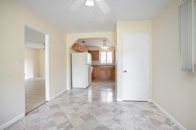 Building Photo - 3174 Grand Ave