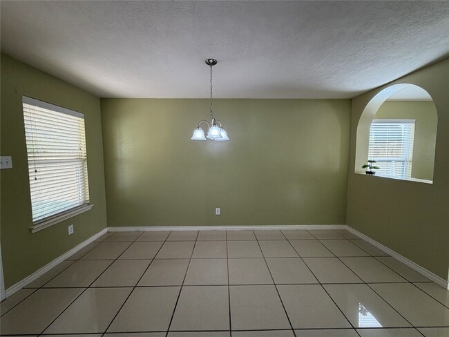 Building Photo - 2634 Sockeye Dr