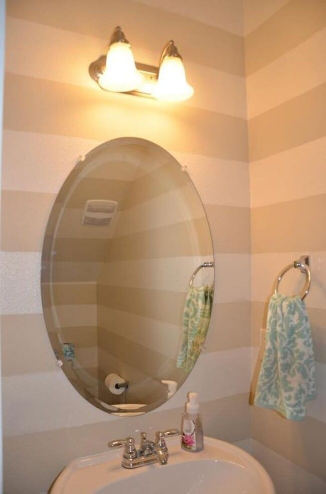 Building Photo - North Plains Single Family Home