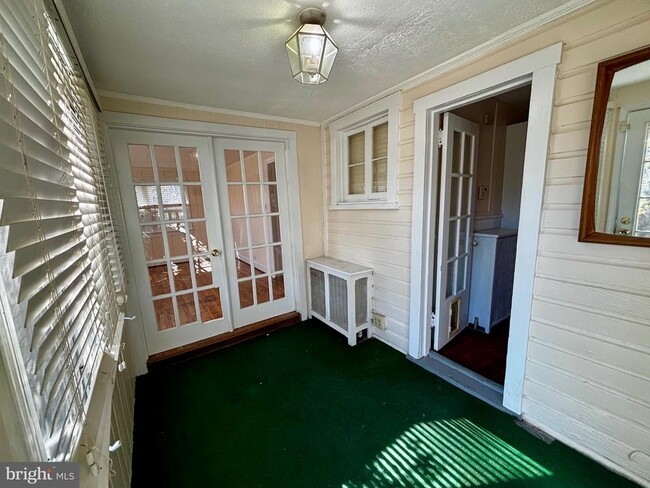 Building Photo - 8122 John Mosby Hwy