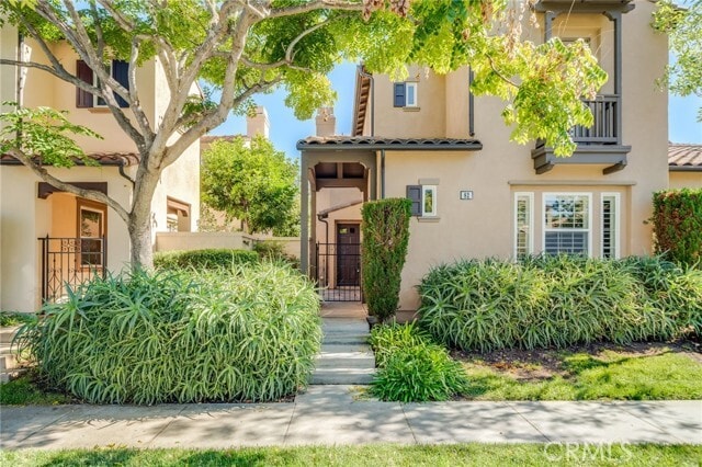 Building Photo - 82 Passage