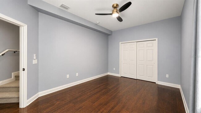 Building Photo - 439 Chelsea Ave