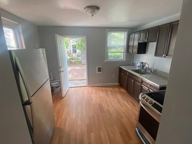 Building Photo - 1114 Jackson St