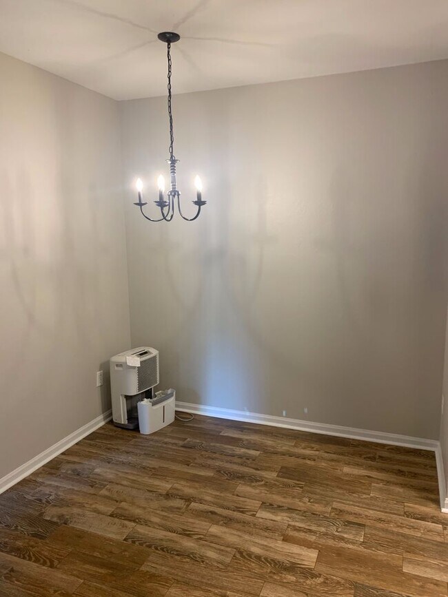 Building Photo - Longleaf Villas