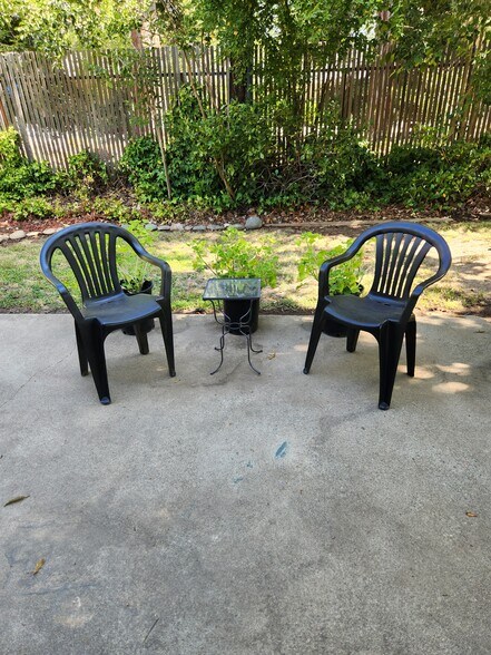 Building Photo - 6043 Leafwood Dr