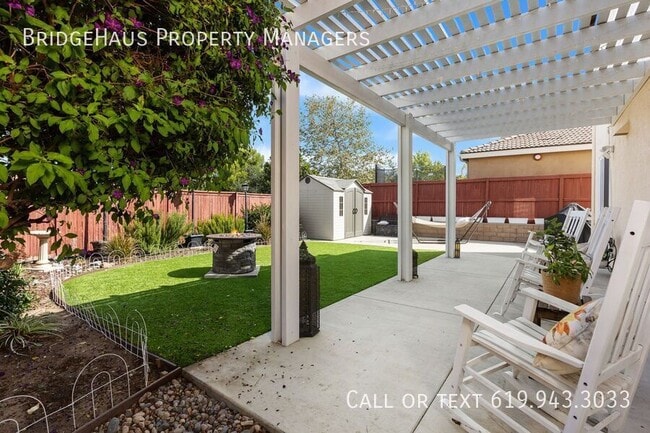 Building Photo - 10252 Oak Spur Way