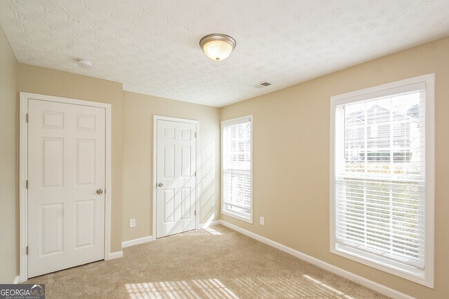 Building Photo - 1628 Marceau Dr