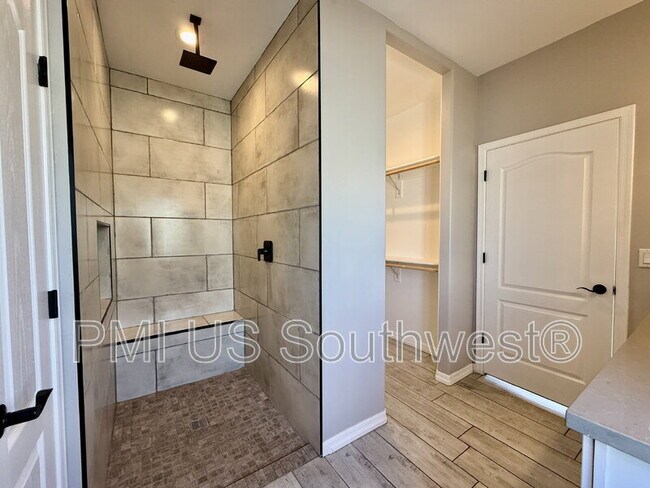 Building Photo - 1530 Jose Ave