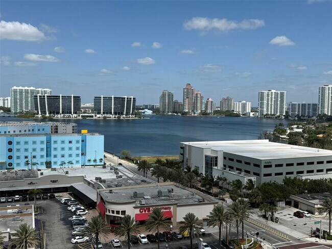 Building Photo - 18201 Collins Ave