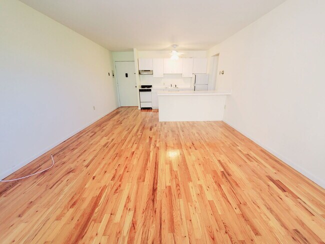 Building Photo - 960 Hope St