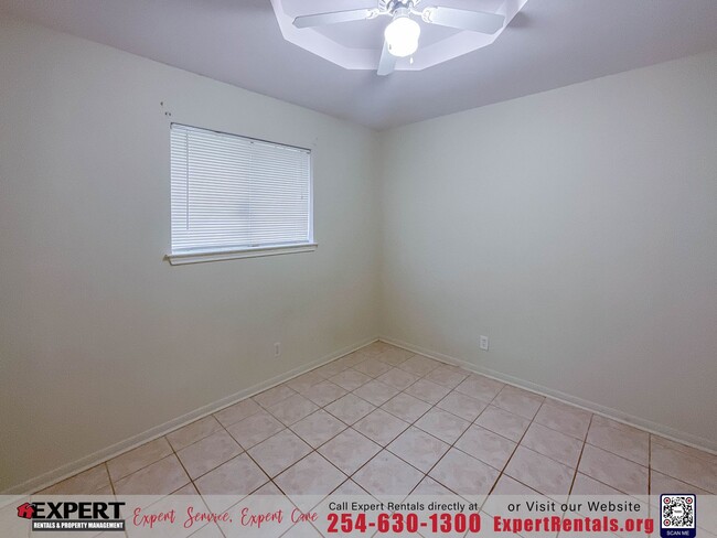 Building Photo - Light-Filled, Open-Concept Home in Killeen!