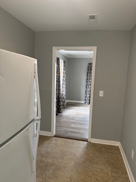 Building Photo - 5120 Rivers Ave