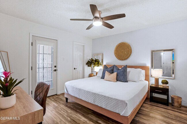 Building Photo - 12120 Desert Quail Ave