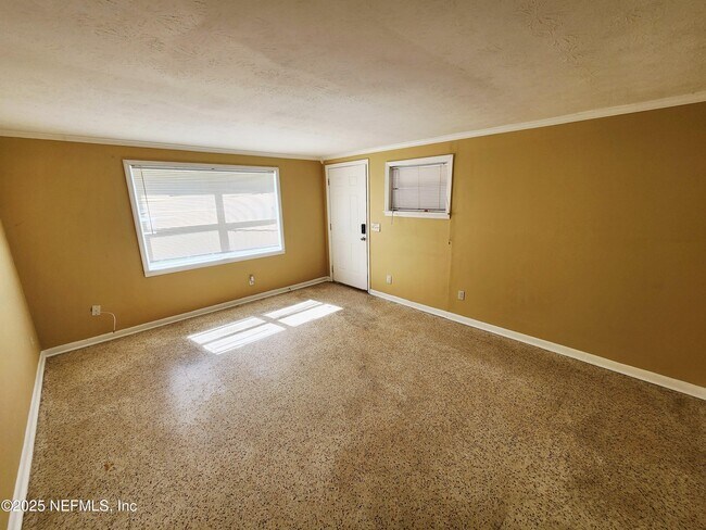 Building Photo - 6067 Longchamp Dr